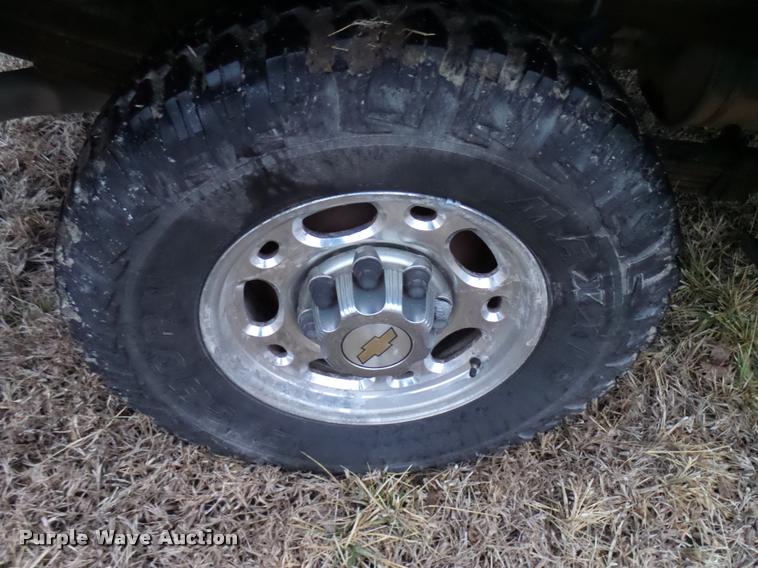 image for item DB2898 2000 Chevrolet 2500 Ext. Cab pickup truck