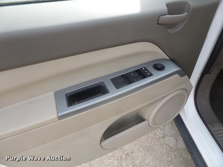 image for item DB2957 2007 Jeep Compass