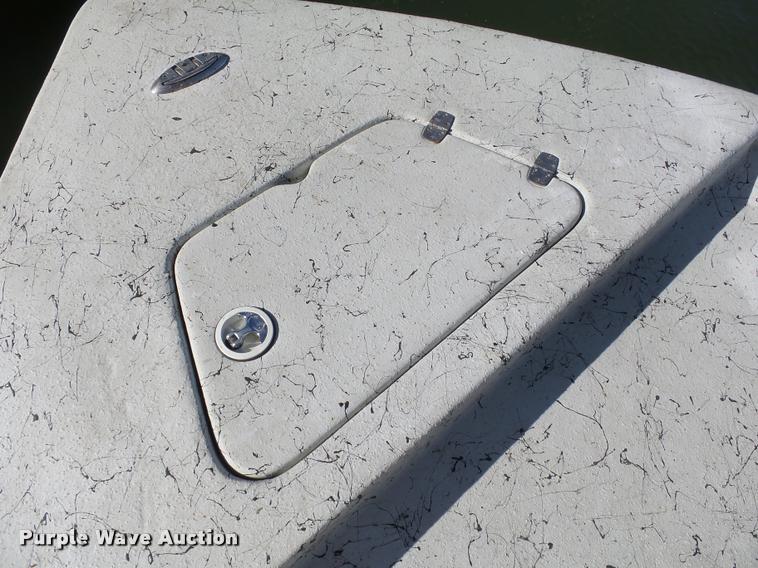 image for item DB4656 2015 Blazer Bay 2400 boat