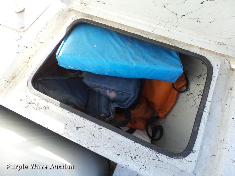 image for item DB4656 2015 Blazer Bay 2400 boat