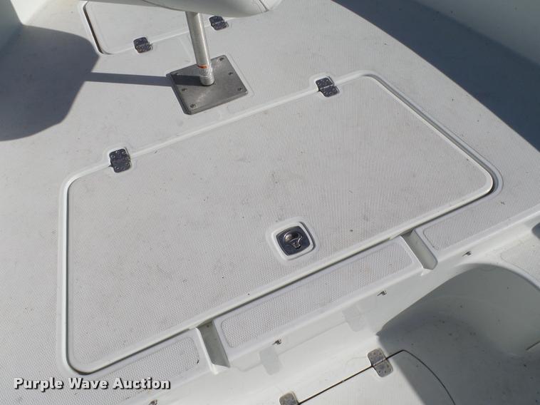 image for item DB4658 2004 Polar Dynasty 2010FB boat