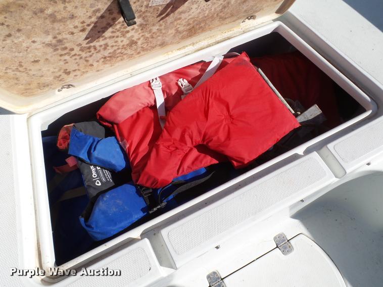 image for item DB4658 2004 Polar Dynasty 2010FB boat