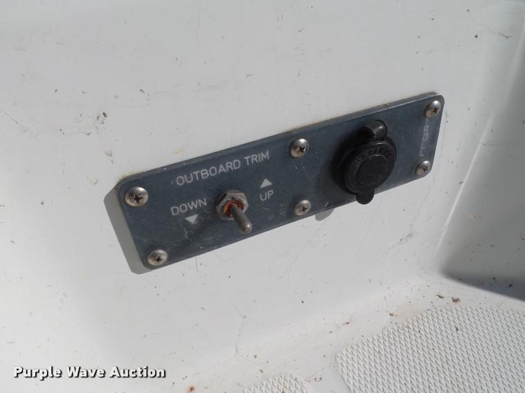 image for item DB4658 2004 Polar Dynasty 2010FB boat