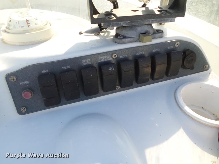 image for item DB4658 2004 Polar Dynasty 2010FB boat