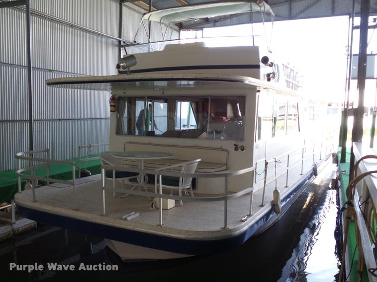 image for item DB4659 1983 Gibson house boat