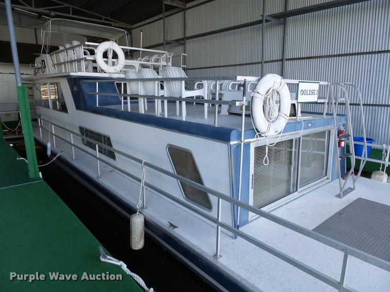 image for item DB4659 1983 Gibson house boat