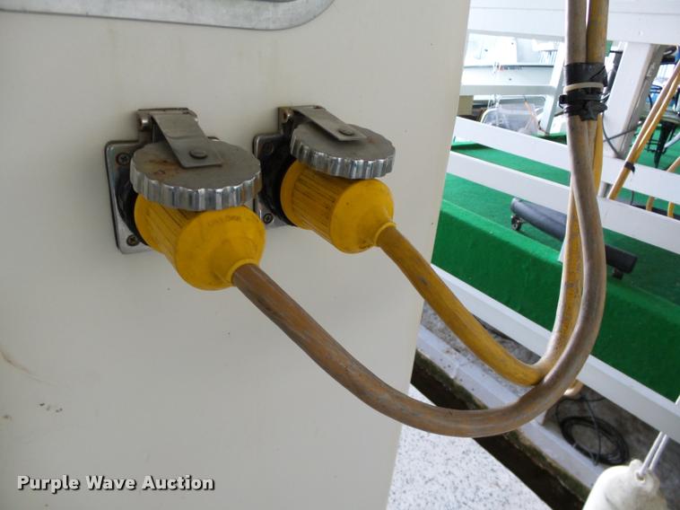 image for item DB4659 1983 Gibson house boat