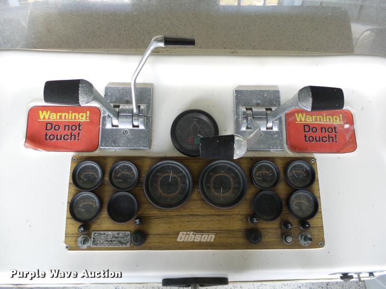 image for item DB4659 1983 Gibson house boat