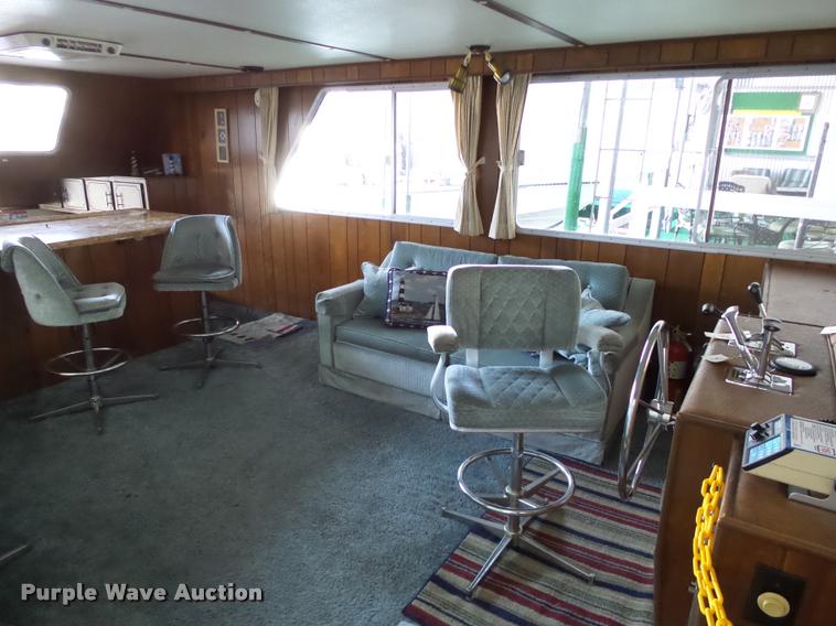 image for item DB4659 1983 Gibson house boat