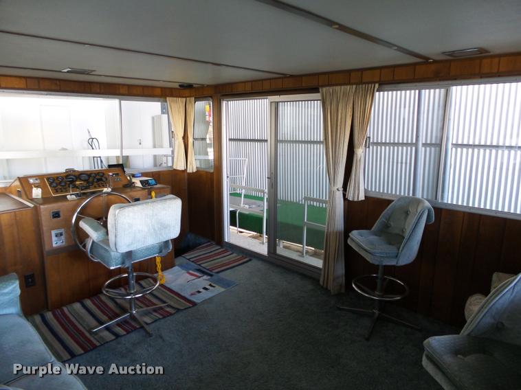 image for item DB4659 1983 Gibson house boat