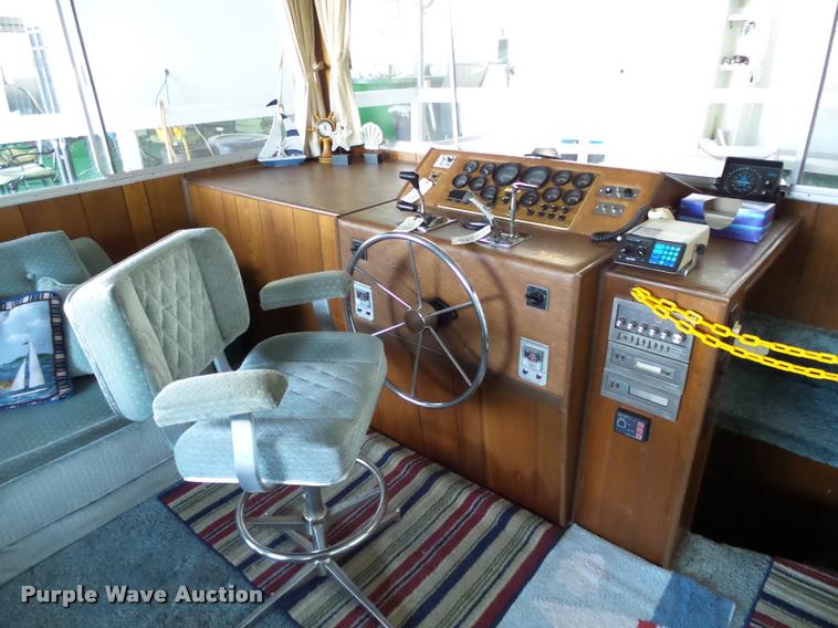 image for item DB4659 1983 Gibson house boat