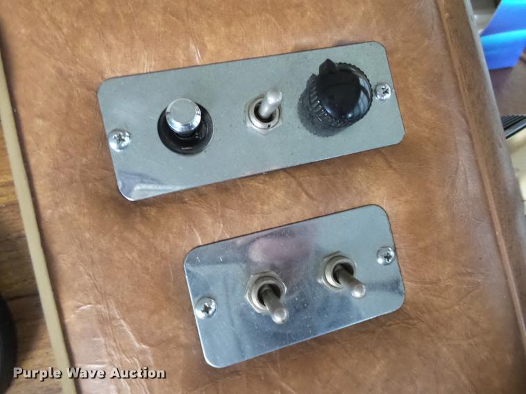 image for item DB4659 1983 Gibson house boat