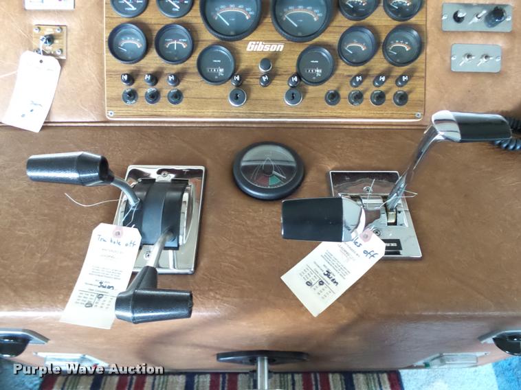 image for item DB4659 1983 Gibson house boat