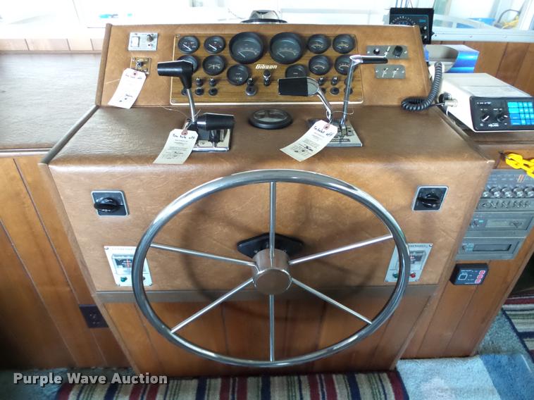 image for item DB4659 1983 Gibson house boat