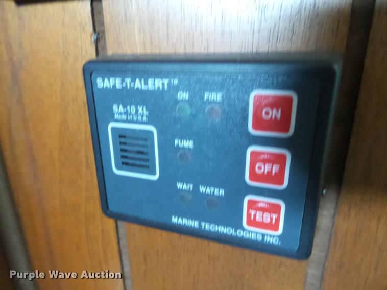 image for item DB4659 1983 Gibson house boat