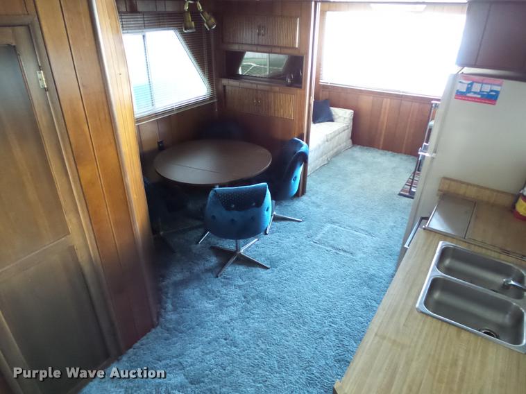 image for item DB4659 1983 Gibson house boat