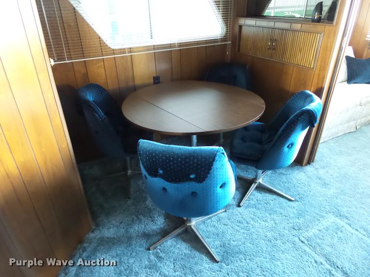 image for item DB4659 1983 Gibson house boat