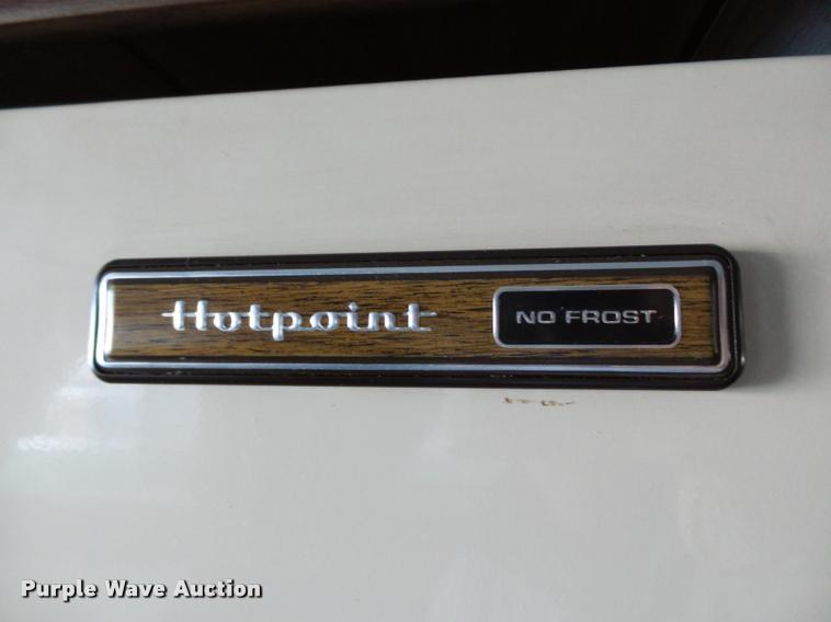 image for item DB4659 1983 Gibson house boat