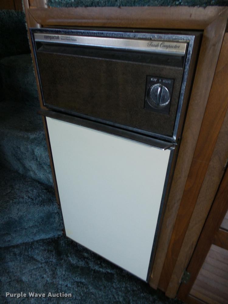 image for item DB4659 1983 Gibson house boat