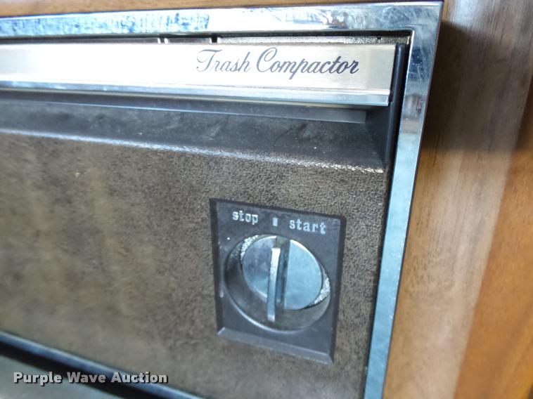 image for item DB4659 1983 Gibson house boat