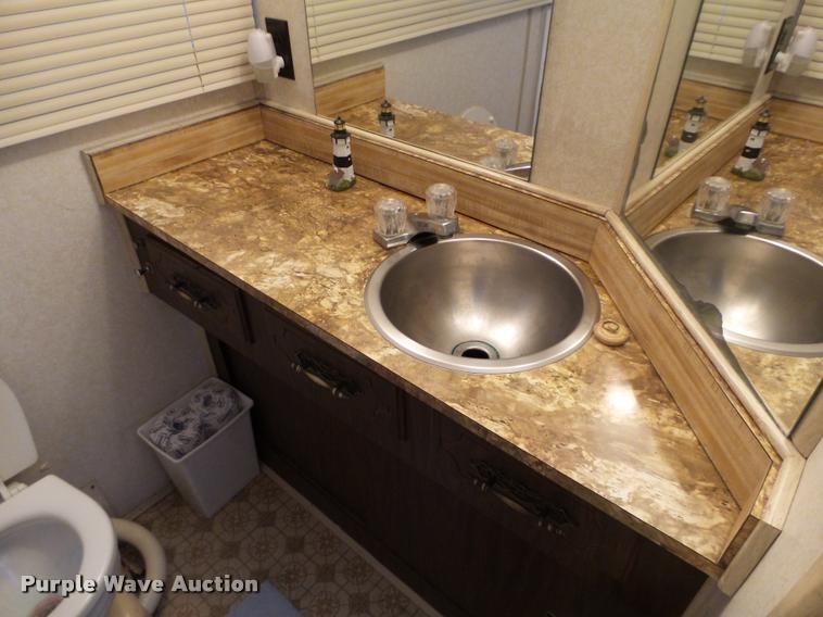 image for item DB4659 1983 Gibson house boat