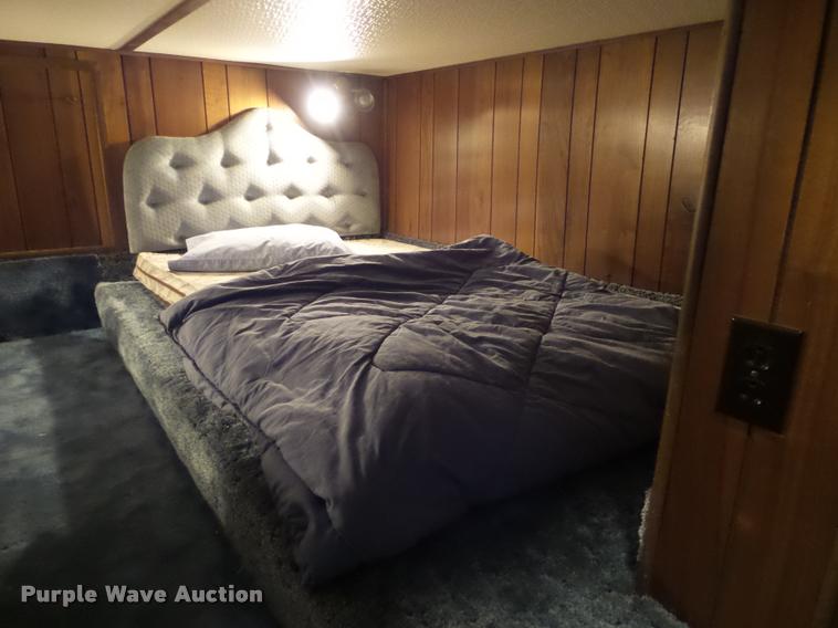 image for item DB4659 1983 Gibson house boat