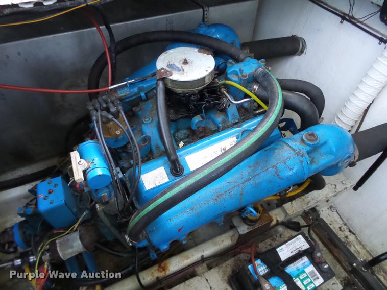 image for item DB4659 1983 Gibson house boat