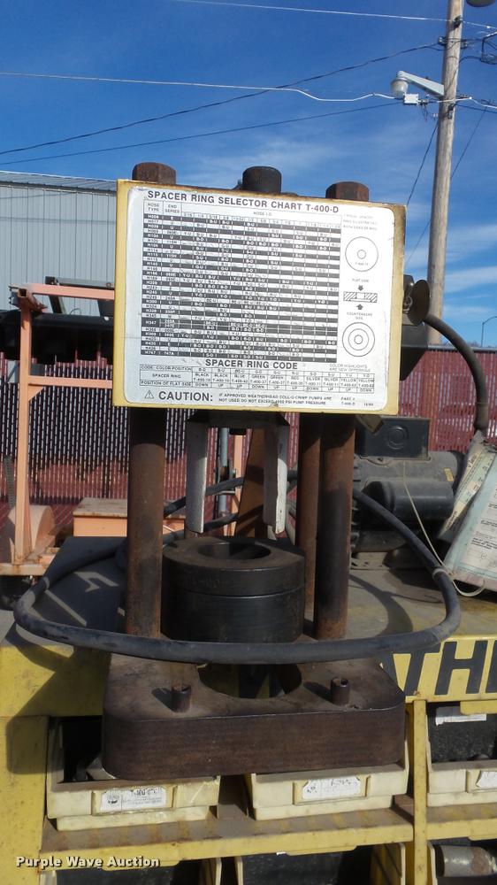image for item DC9002 Weatherhead T-400 hose crimper