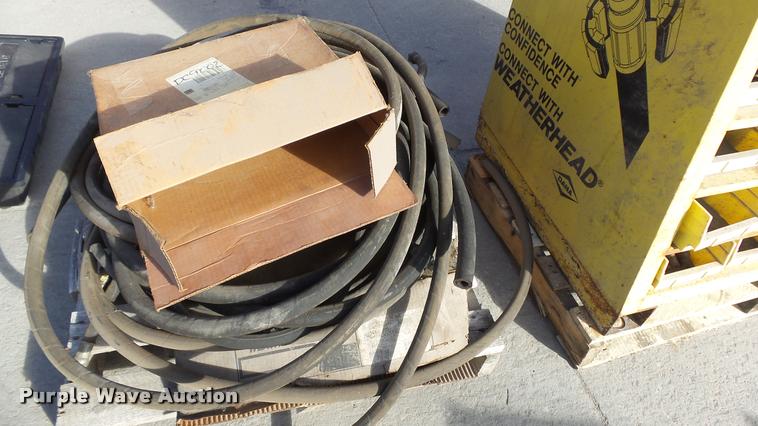 image for item DC9002 Weatherhead T-400 hose crimper