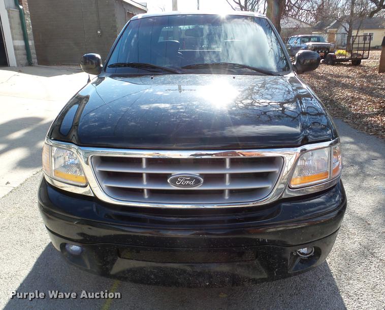 image for item DF9511 2003 Ford F150 Harley-Davidson SuperCrew pickup truck