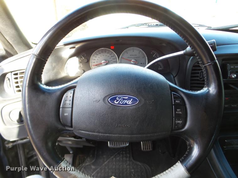 image for item DF9511 2003 Ford F150 Harley-Davidson SuperCrew pickup truck