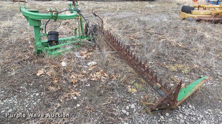 image for item DJ9266 2004 Frontier SB1107 sickle mower