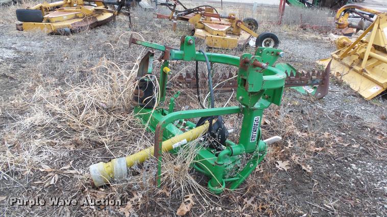 image for item DJ9266 2004 Frontier SB1107 sickle mower