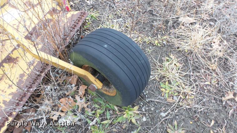 image for item DJ9267 1995 Woods P990-3 rotary mower