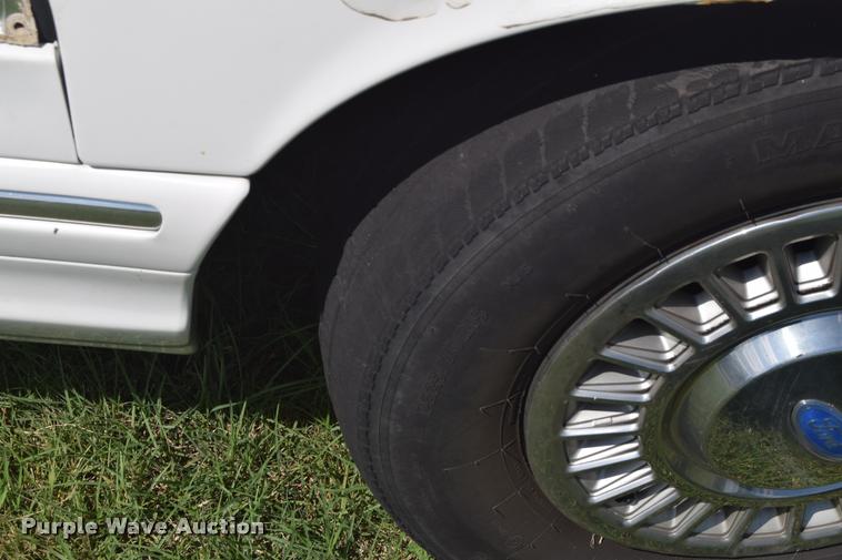 image for item K2824 1997 Ford Crown Victoria Police Interceptor