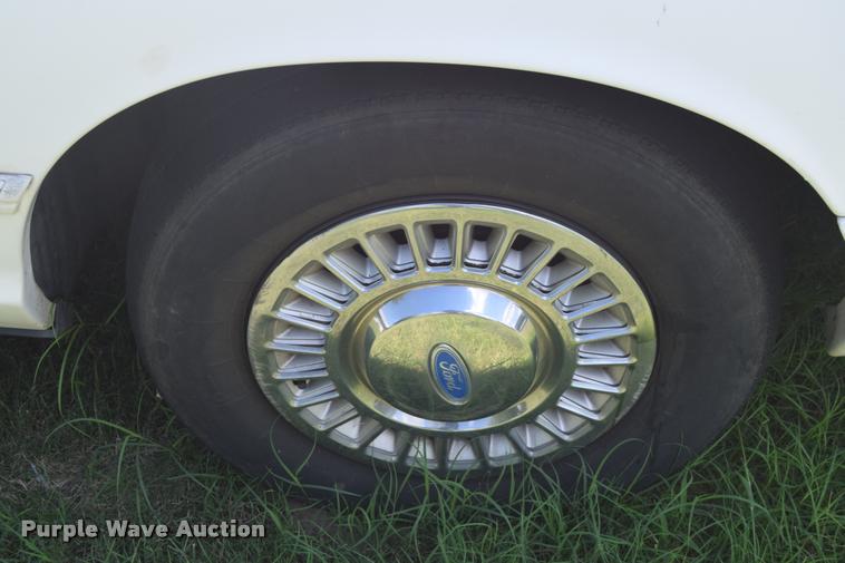 image for item K2824 1997 Ford Crown Victoria Police Interceptor