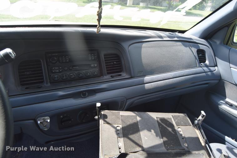 image for item K2824 1997 Ford Crown Victoria Police Interceptor
