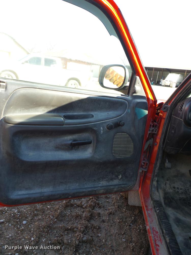 image for item K6496 1999 Dodge Ram 1500 pickup truck