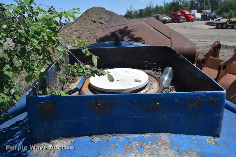 image for item K6609 Fiberglass tank