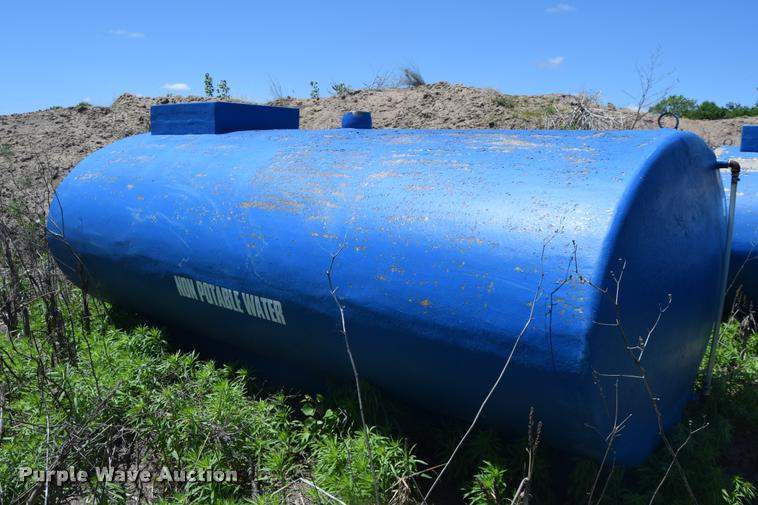 image for item K6611 Fiberglass tank