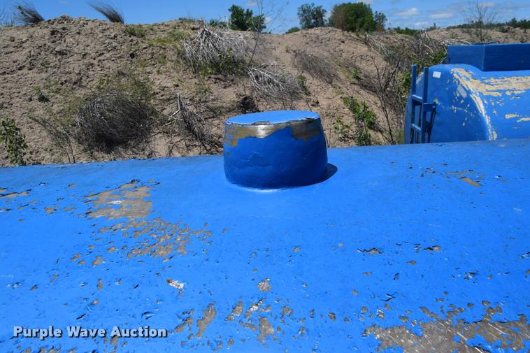 image for item K6611 Fiberglass tank
