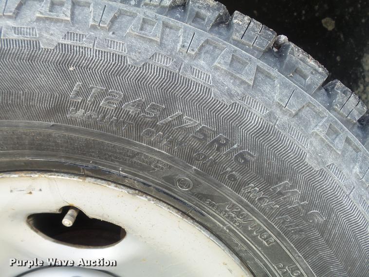 image for item K7705 2006 Chevrolet Silverado 2500HD utility truck