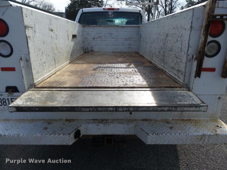 image for item K7705 2006 Chevrolet Silverado 2500HD utility truck