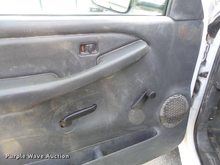 image for item K7705 2006 Chevrolet Silverado 2500HD utility truck