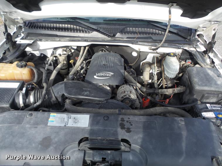 image for item K7705 2006 Chevrolet Silverado 2500HD utility truck