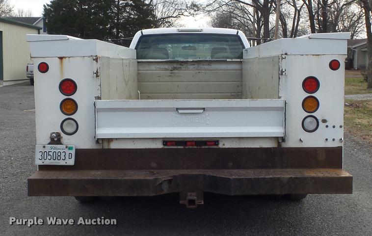 image for item K7706 2005 Chevrolet Silverado 3500 Ext. Cab pickup truck