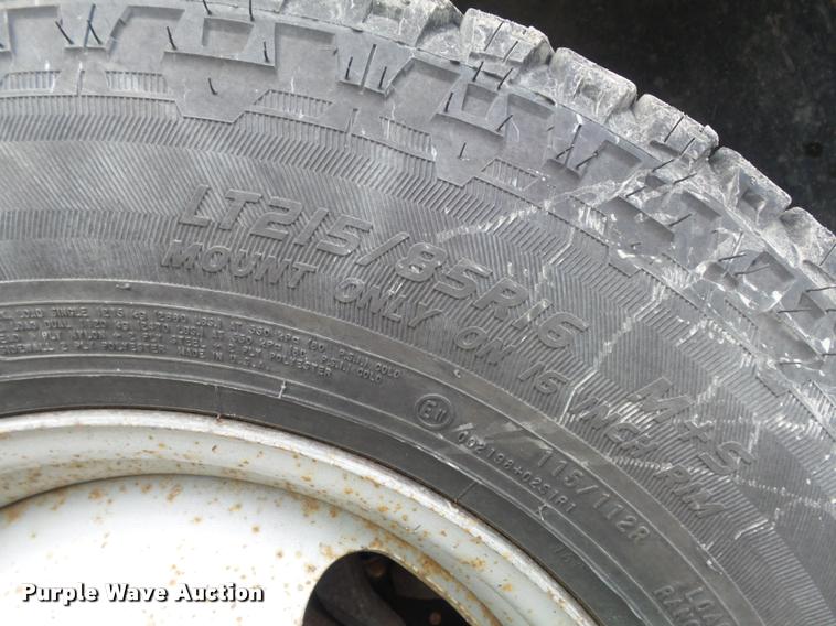 image for item K7706 2005 Chevrolet Silverado 3500 Ext. Cab pickup truck