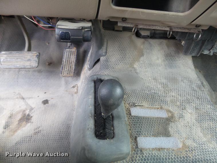 image for item K7706 2005 Chevrolet Silverado 3500 Ext. Cab pickup truck