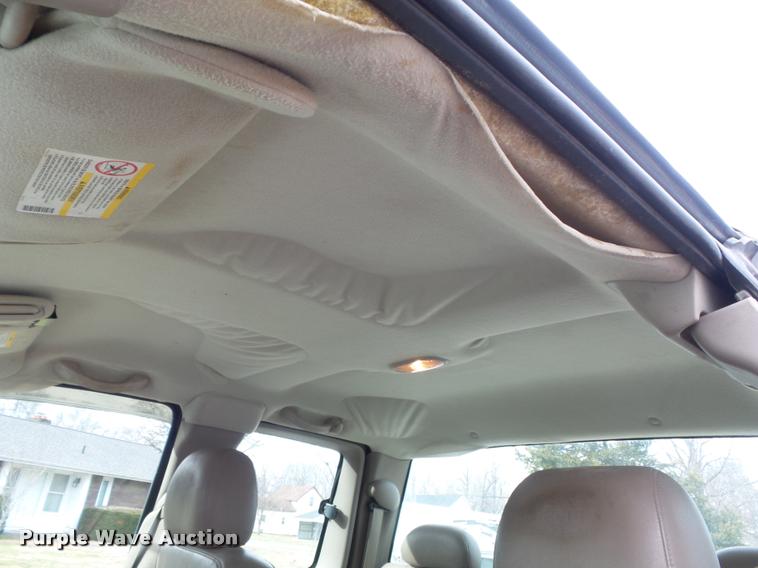 image for item K7706 2005 Chevrolet Silverado 3500 Ext. Cab pickup truck