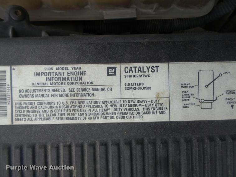 image for item K7706 2005 Chevrolet Silverado 3500 Ext. Cab pickup truck